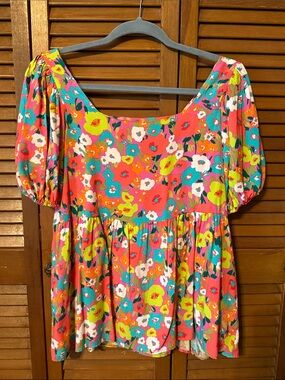 BiBi Coral Floral Scoop Neck Peplum Blouse
